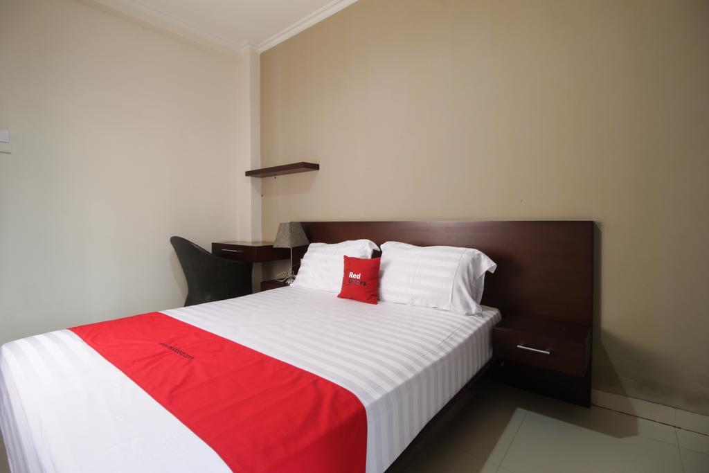 Reddoorz Plus Near Ambassador Mall Jakarta Exteriör bild