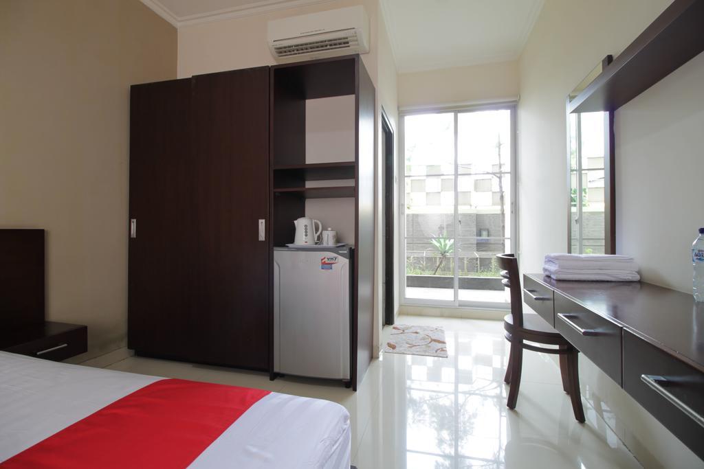 Reddoorz Plus Near Ambassador Mall Jakarta Exteriör bild