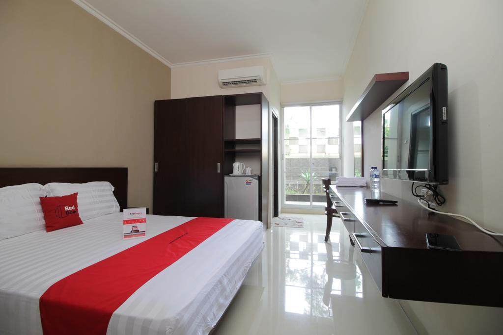Reddoorz Plus Near Ambassador Mall Jakarta Exteriör bild
