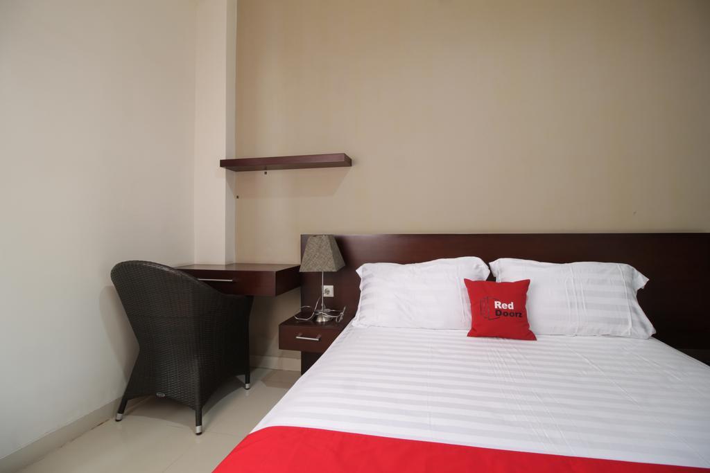 Reddoorz Plus Near Ambassador Mall Jakarta Exteriör bild