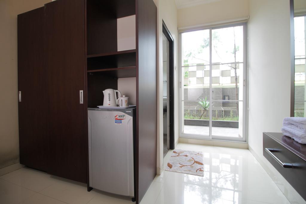 Reddoorz Plus Near Ambassador Mall Jakarta Exteriör bild