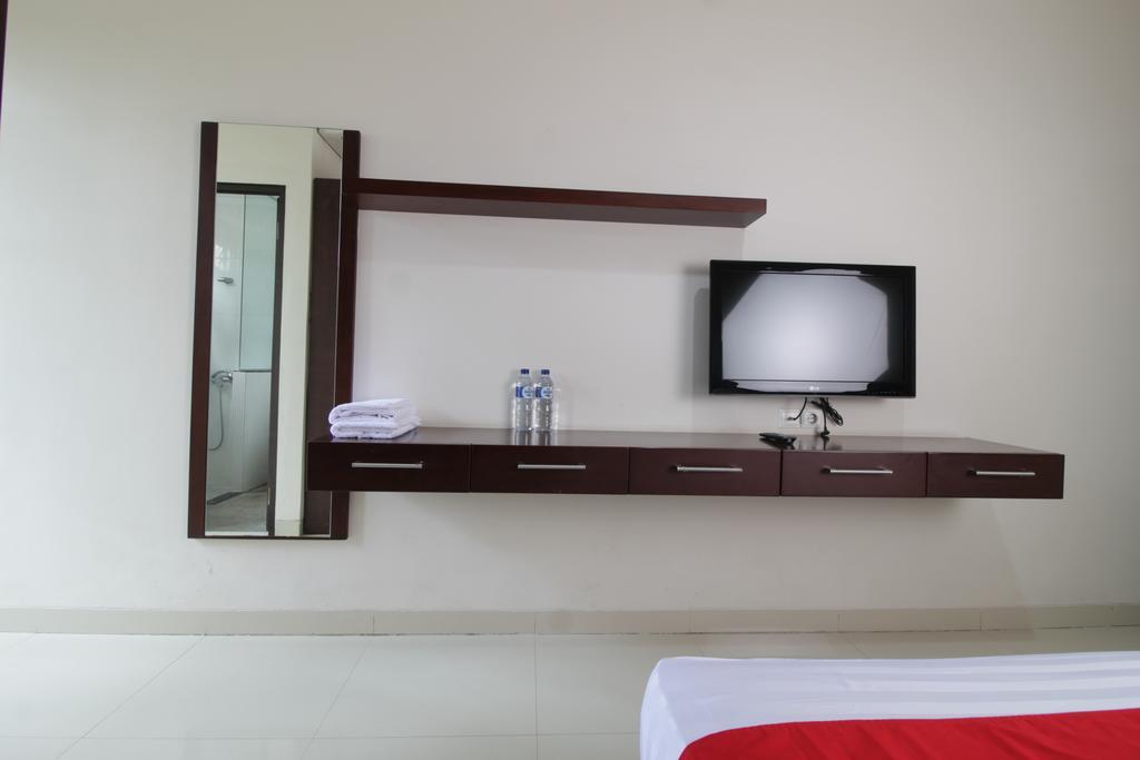 Reddoorz Plus Near Ambassador Mall Jakarta Exteriör bild