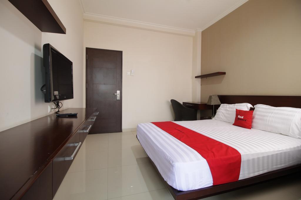 Reddoorz Plus Near Ambassador Mall Jakarta Exteriör bild