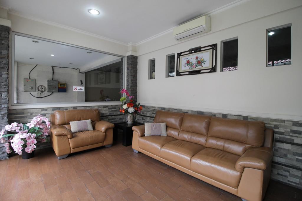 Reddoorz Plus Near Ambassador Mall Jakarta Exteriör bild